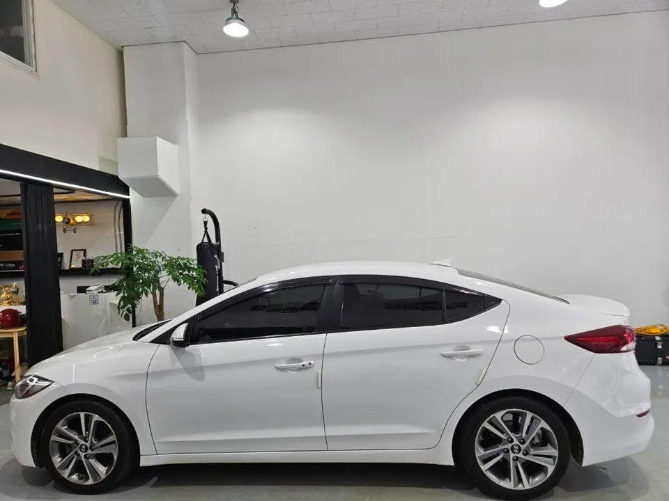 Hyundai Elantra ADのカーフィルム施工事例|費用目安・仕上がり 施工写真 3-1
