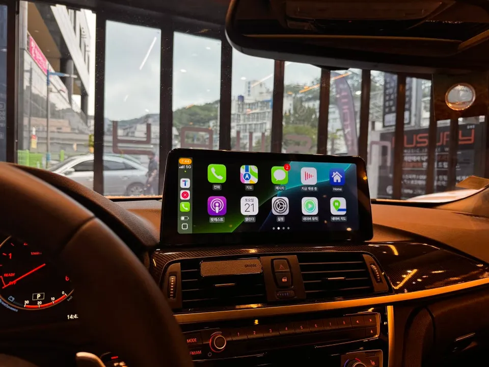 BMW 4 Series F32のAndroid Auto・CarPlay取付事例 施工写真 2-2