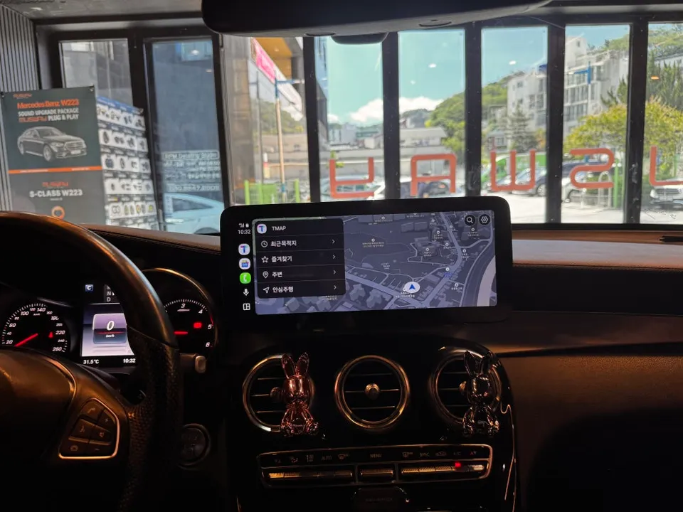 Mercedes-Benz GLC X253のAndroid Auto・CarPlay取付事例 施工写真 1-2