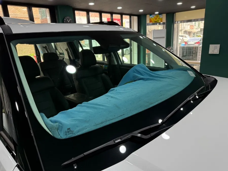 BMW X5 Window Tinting Review - Enhanced Comfort & Style photo 4