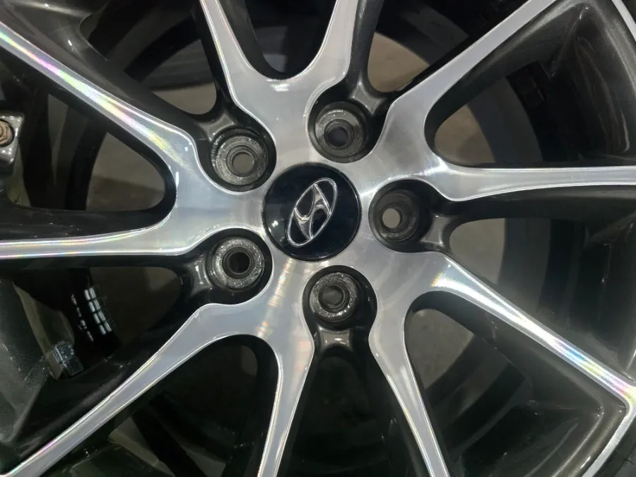 Hyundai Elantra MDのホイールリペア・塗装事例 施工写真 2-2