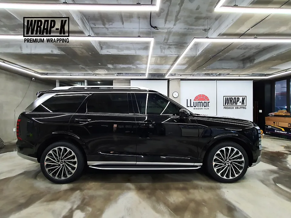 Hyundai Palisade LX3 vinyl wrap - Hyundai Palisade LX3 Vinyl Wrap Review: Chrome Delete Transformat photo 4