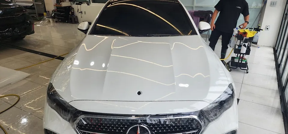 Mercedes-Benz Eクラス W214 PPF施工事例|費用目安・仕上がり 施工写真 3-3