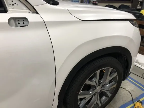 Hyundai Palisadeのカーラッピング事例｜サテンホワイト 施工写真 5-1
