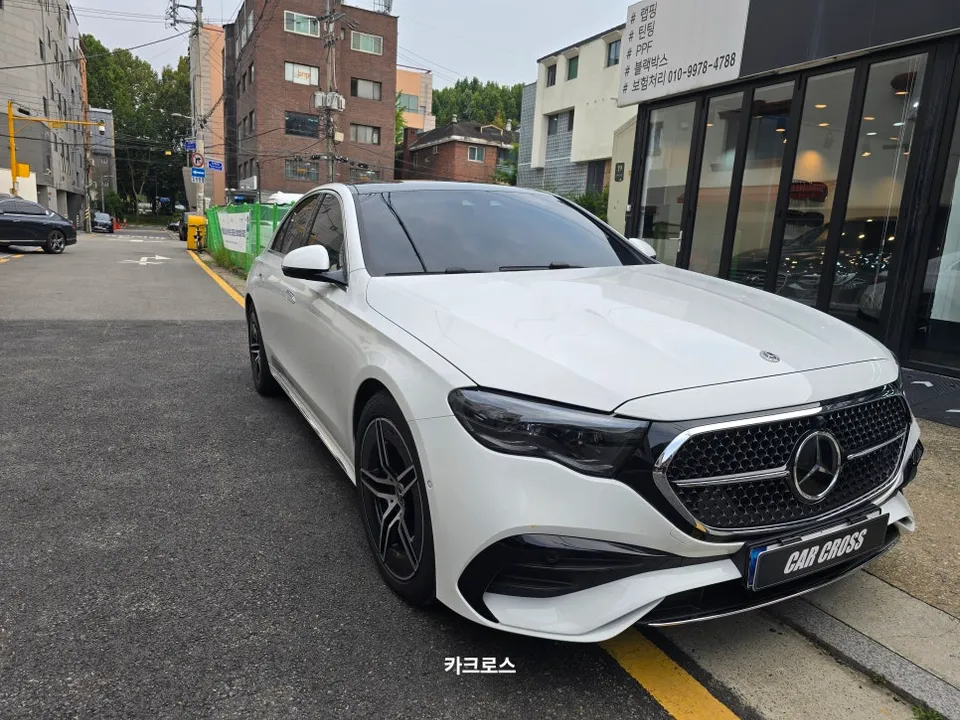 Mercedes-Benz EクラスのPPF施工事例|費用目安と仕上がり 施工写真 1-1