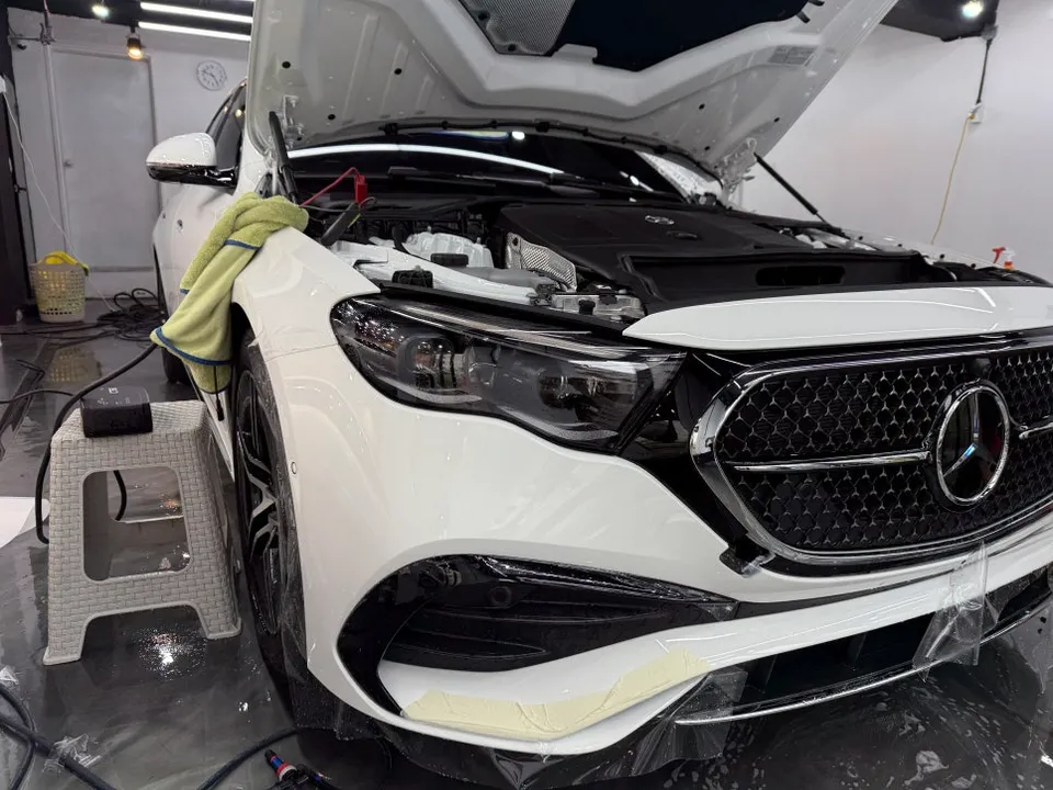 Mercedes-Benz EクラスのPPF施工事例|費用目安と仕上がり 施工写真 2-2