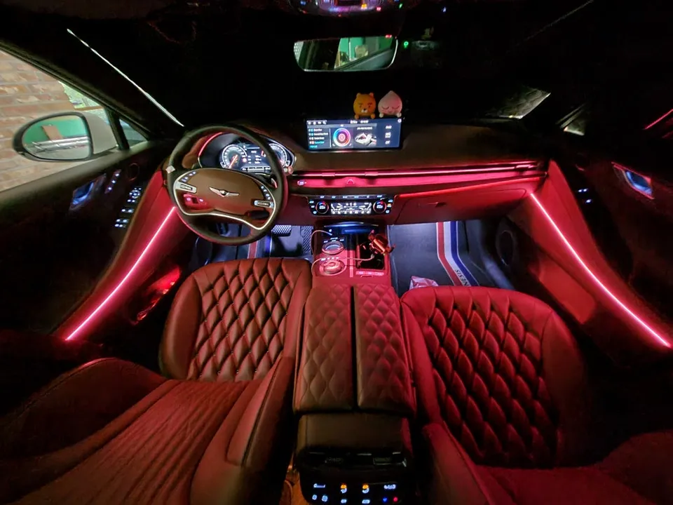 Genesis G80 RG3 ambient lighting installation result