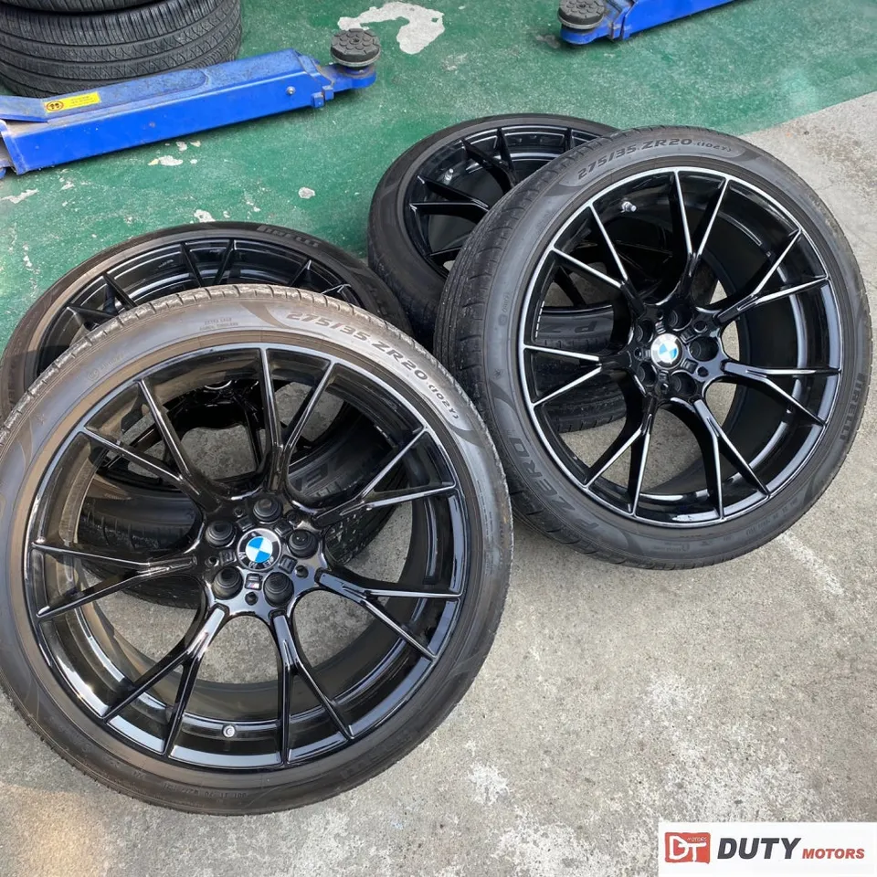 BMW M5 wheel repair - BMW M5 Wheel Repair & Painting Review: Restoring Original Gold photo 3