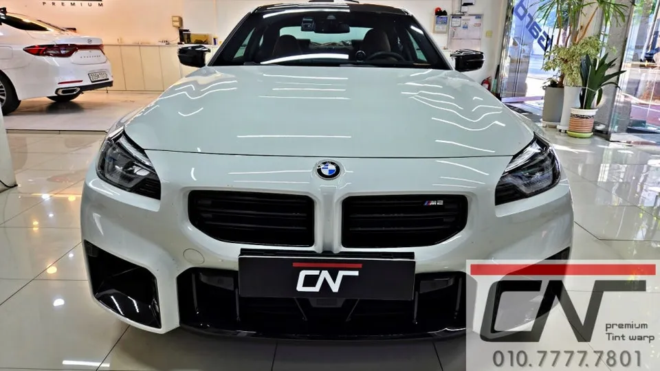 BMW M2 カーフィルム施工事例：費用目安と仕上がり 施工写真 1-2
