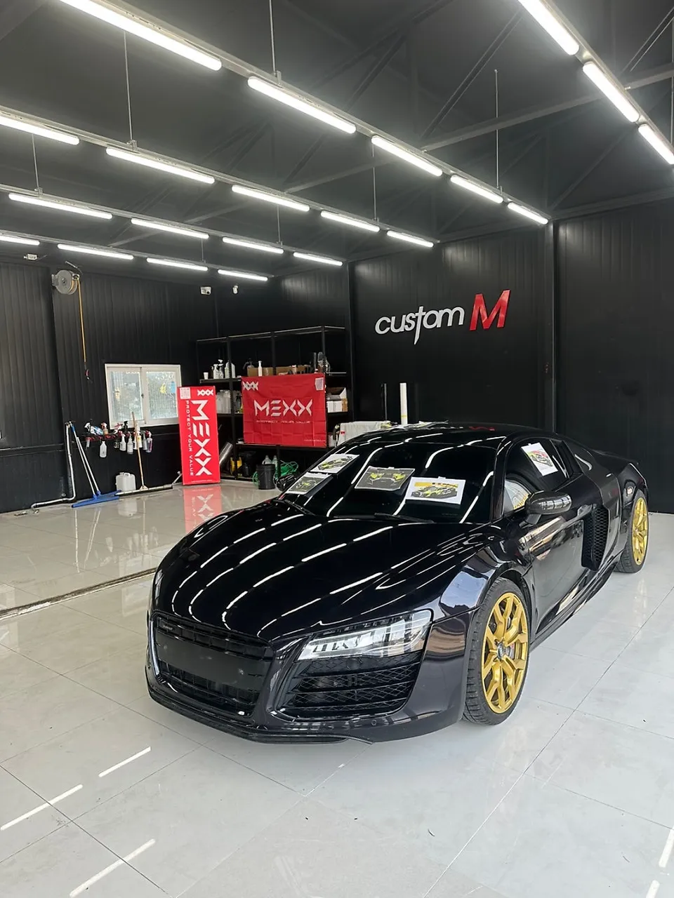 Audi R8のカーラッピング事例|費用目安・仕上がり 施工写真 2-1