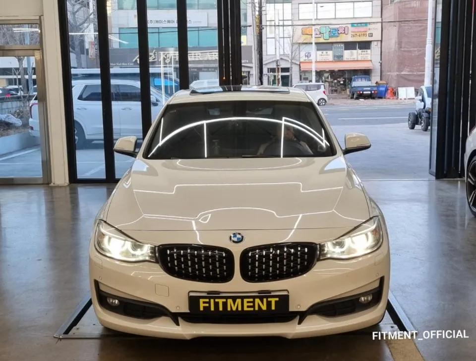 BMW 3GT F34 Custom Steering Wheel Upgrade Review photo 2