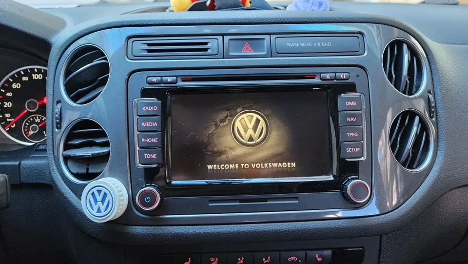 Volkswagen Tiguan dash cam installation result