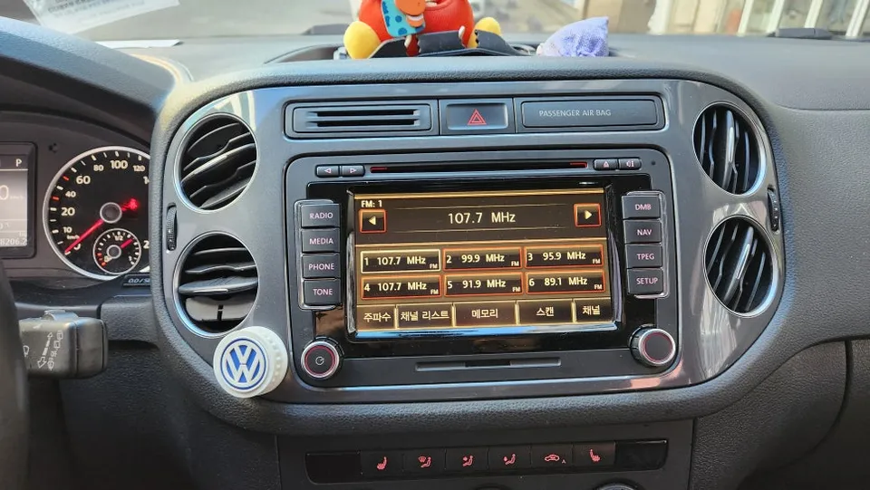 Volkswagen Tiguan Dash Cam Installation Review photo 2