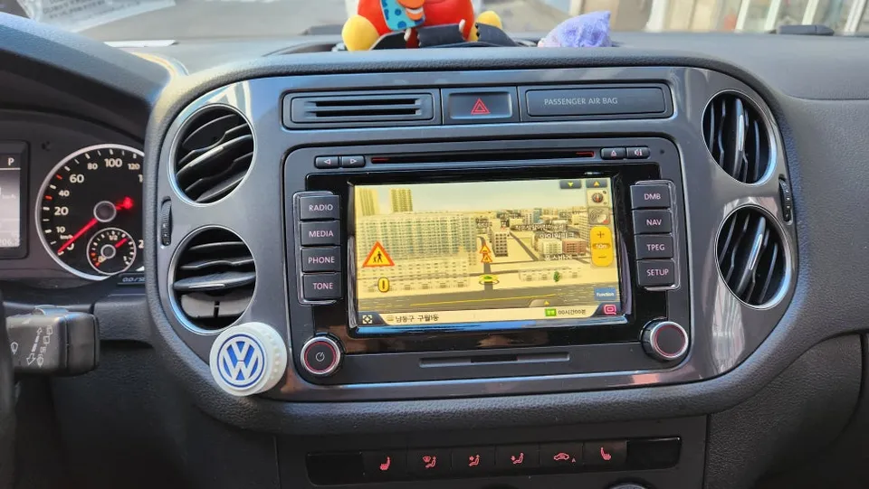 Volkswagen Tiguan dash cam - Volkswagen Tiguan Dash Cam Installation Review photo 5