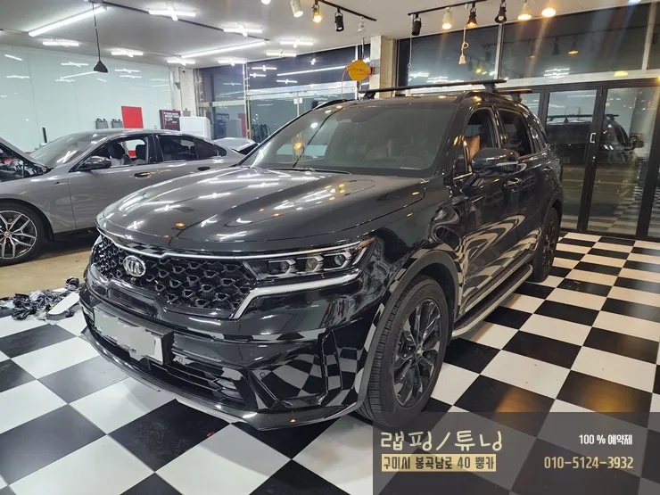 Kia Sorento MQ4のカーラッピング事例｜費用目安・仕上がり 写真