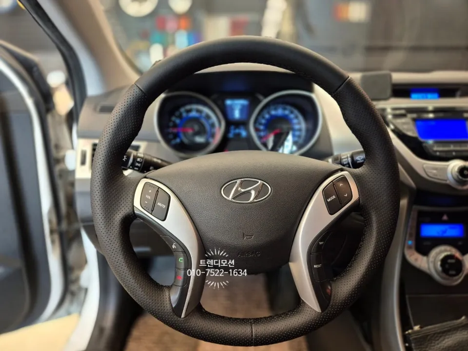 Hyundai Elantra MD Steering Wheel Customization Review After
