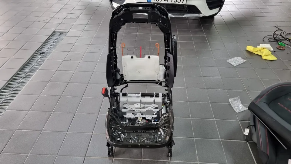Mercedes-Benz GLB seat ventilation - Mercedes-Benz GLB Seat Ventilation Installation Review — Cost photo 5