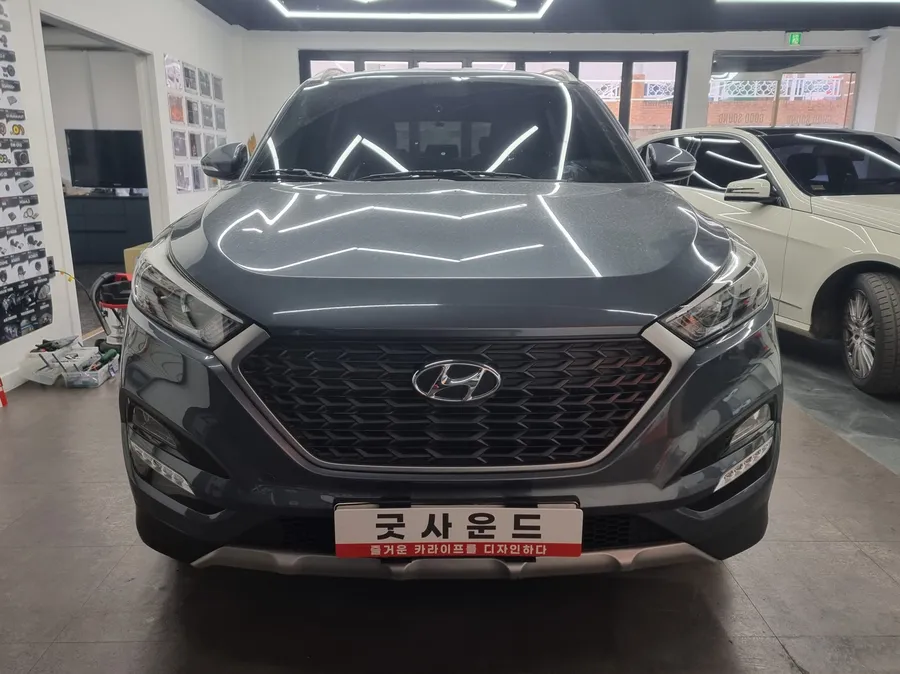 Hyundai TucsonのAndroid Auto・CarPlay取付事例 写真