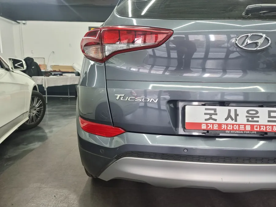 Hyundai TucsonのAndroid Auto・CarPlay取付事例 施工写真 2