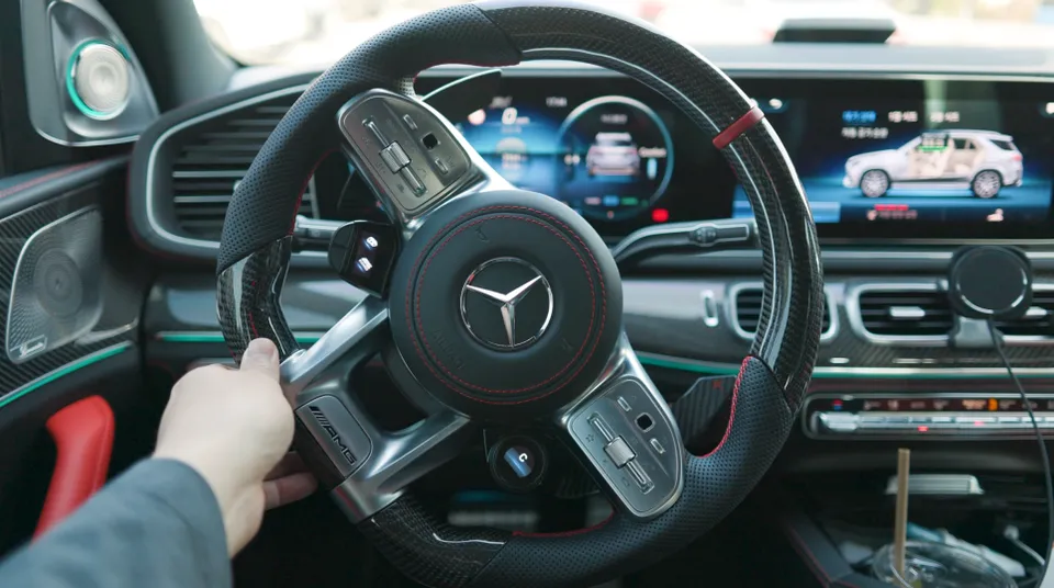 Mercedes-Benz GLE53 AMG W167 steering wheel - Mercedes-Benz GLE53 AMG Custom Steering Wheel Review photo 3