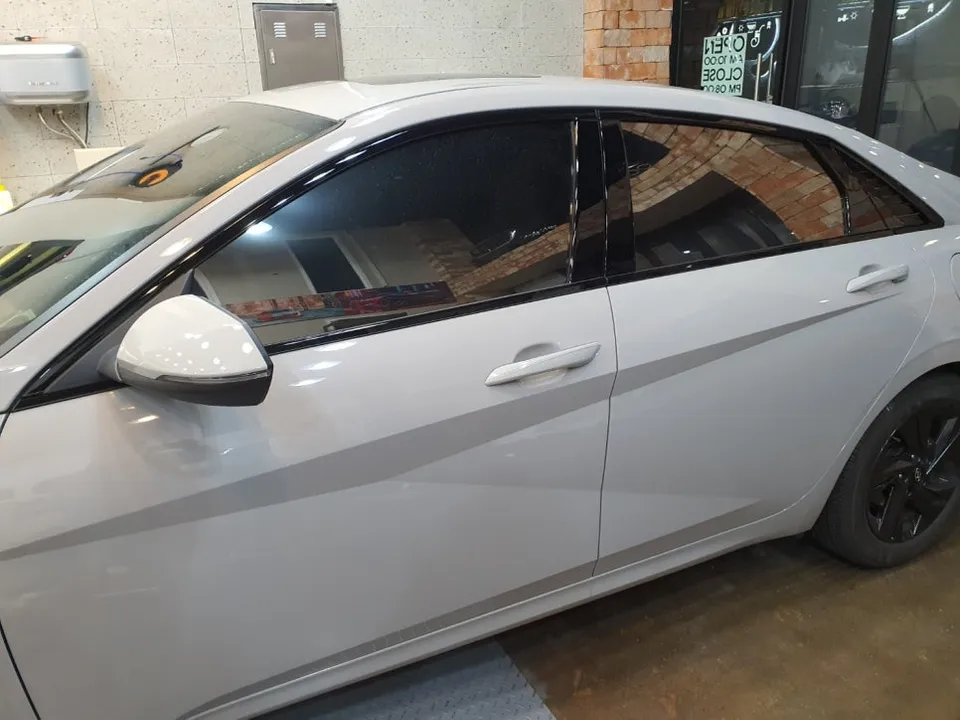 Hyundai Elantra CN7のカーラッピング事例 施工写真 2-2
