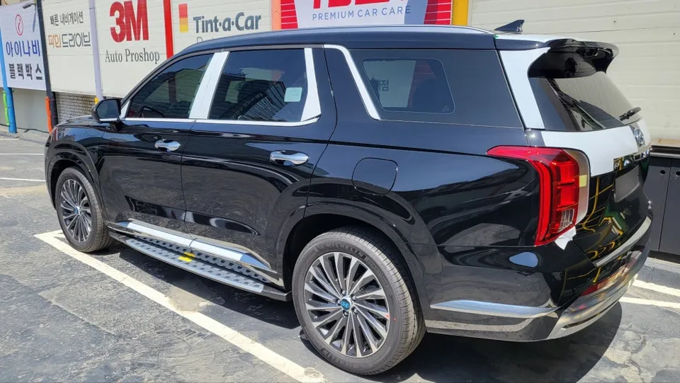 Hyundai Palisadeのドラレコ取付事例|費用目安・仕上がり 施工写真 1-3