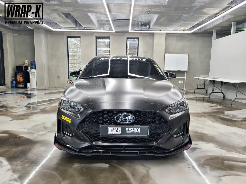 Hyundai Veloster Nのカーラッピング事例|費用目安・仕上がり 写真