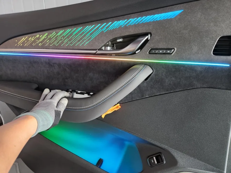 Renault Koleos ambient lighting - Renault Koleos Ambient Lighting Upgrade Review photo 3