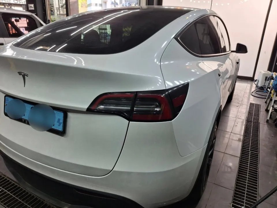 Tesla Model YのPPF施工事例|費用目安と仕上がり 施工写真 2-2