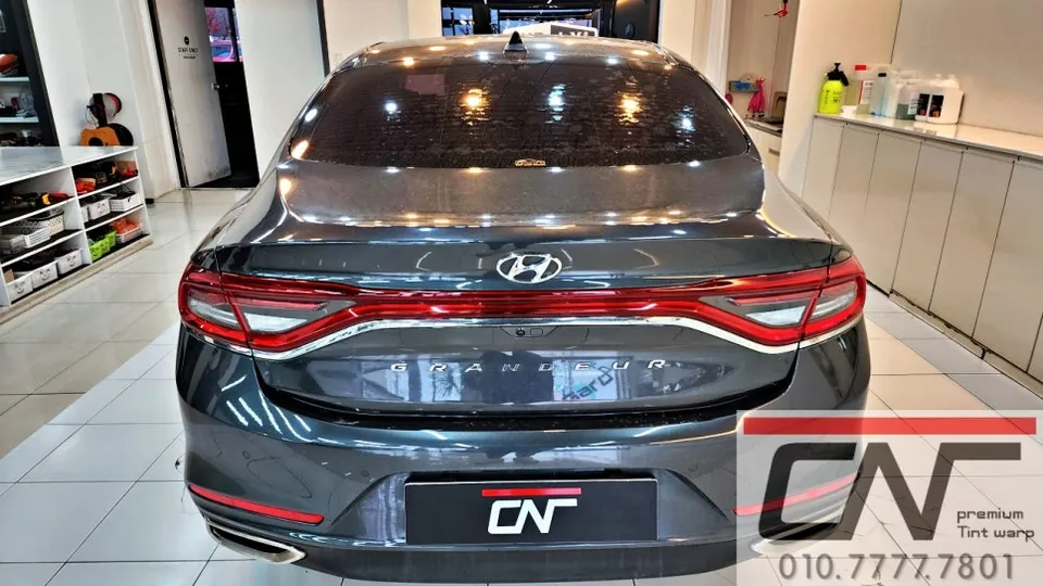 Hyundai Grandeur IGのカーフィルム施工事例 施工写真 3