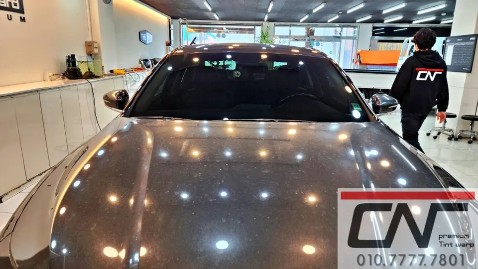 Hyundai Grandeur IGのカーフィルム施工事例 施工写真 6