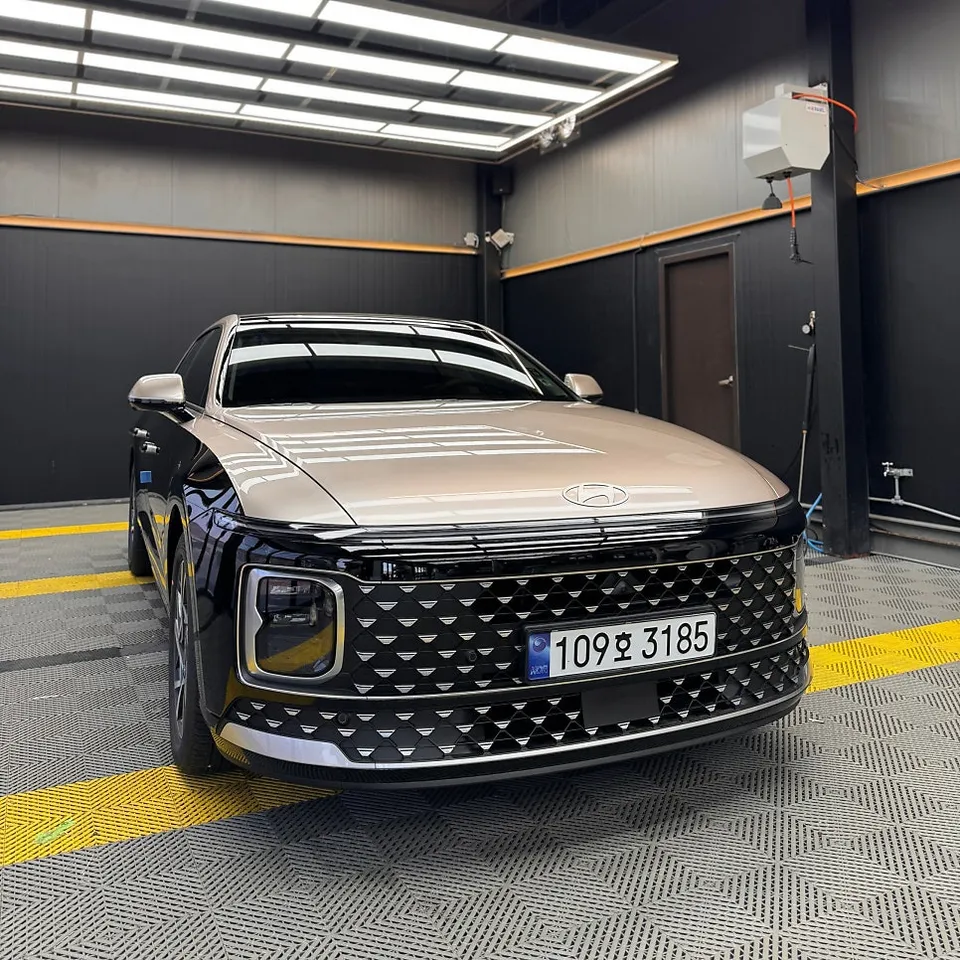 Hyundai Grandeur GN7のカーラッピング事例|費用目安・仕上がり 施工写真 2-2