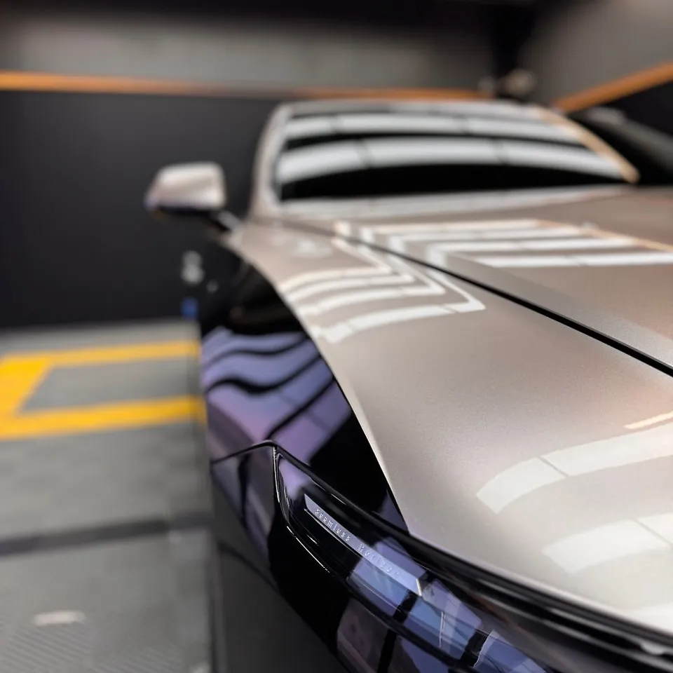 Hyundai Grandeur GN7のカーラッピング事例|費用目安・仕上がり 施工写真 1-3