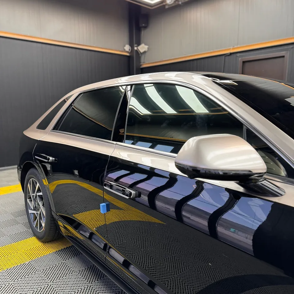 Hyundai Grandeur GN7のカーラッピング事例|費用目安・仕上がり 施工写真 2-3