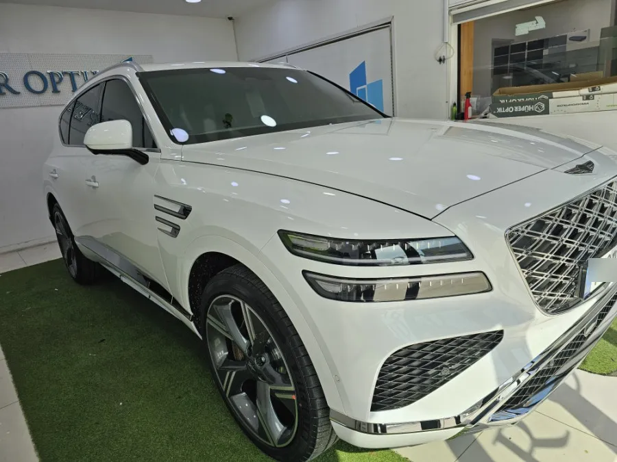Genesis GV80 カーフィルム施工事例|費用目安と仕上がり 施工写真 1-2