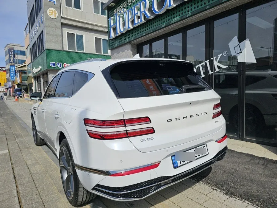 Genesis GV80 カーフィルム施工事例|費用目安と仕上がり 施工写真 3-3