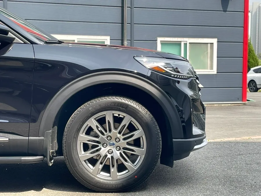 Ford Explorer wheel repair - Ford Explorer Gloss Black Wheel & Red Caliper Refinish Review photo 6