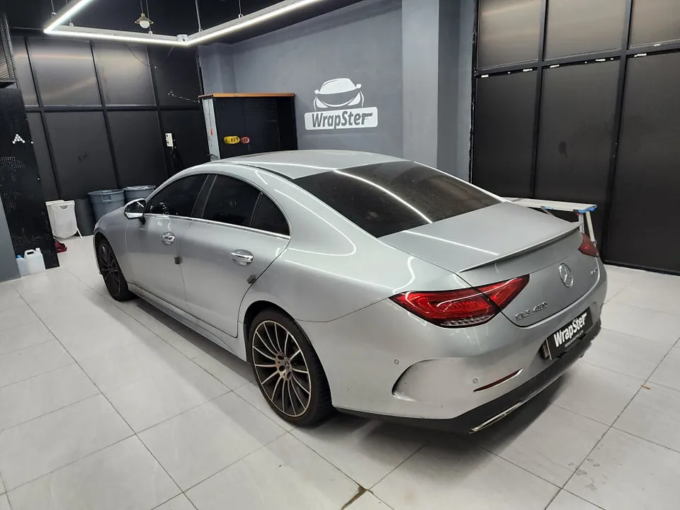 Mercedes-Benz CLS 450のカーラッピング事例|サテンブラック 施工写真 3-3