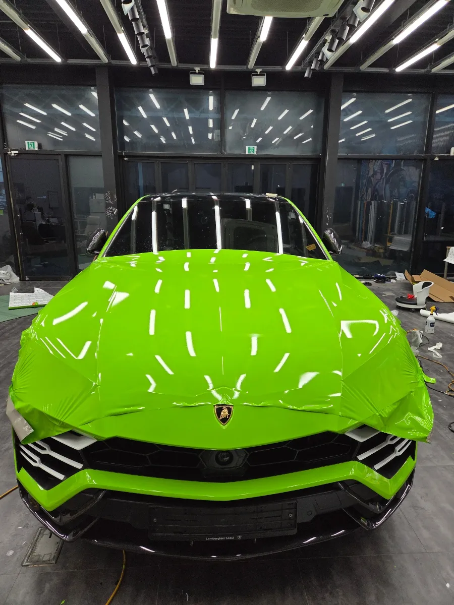 Lamborghini Urusのカーラッピング事例|費用目安・仕上がり 施工写真 3-2
