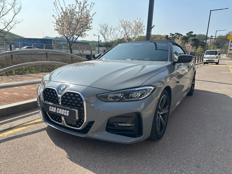 BMW 4 Series Convertibleのカーラッピング事例|費用目安・仕上がり 施工写真 3-1