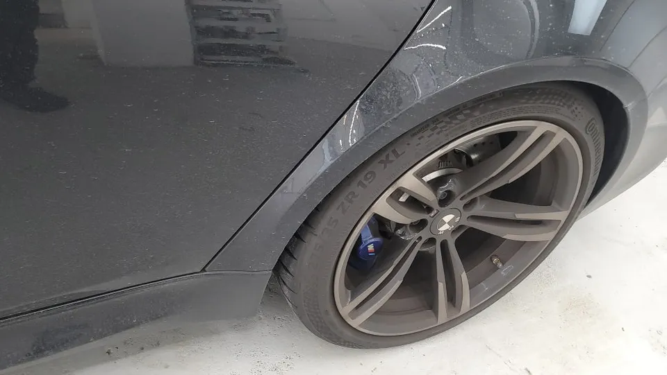 BMW M3のガラスコーティング事例|韓国での施工費用目安・仕上がり 施工写真 2-2