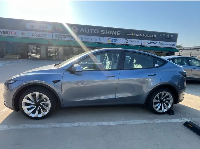 Tesla Model Yのカーフィルム施工事例 写真