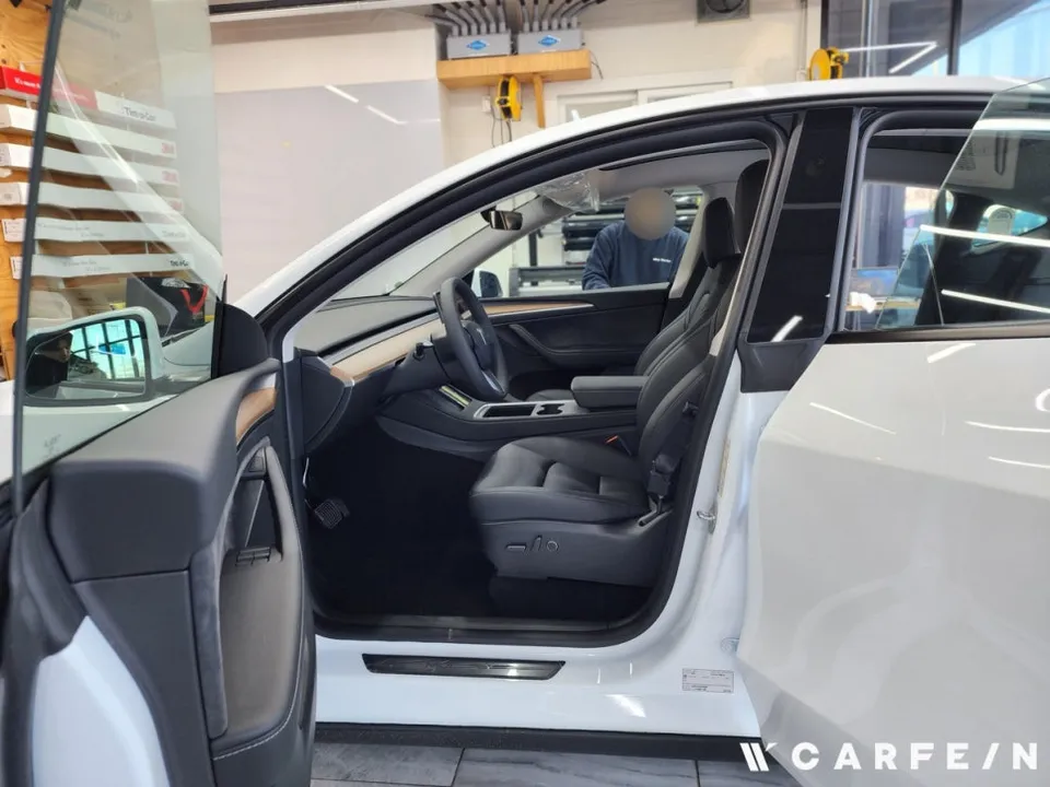 Tesla Model Yのカーフィルム施工事例｜費用目安・仕上がり 施工写真 3