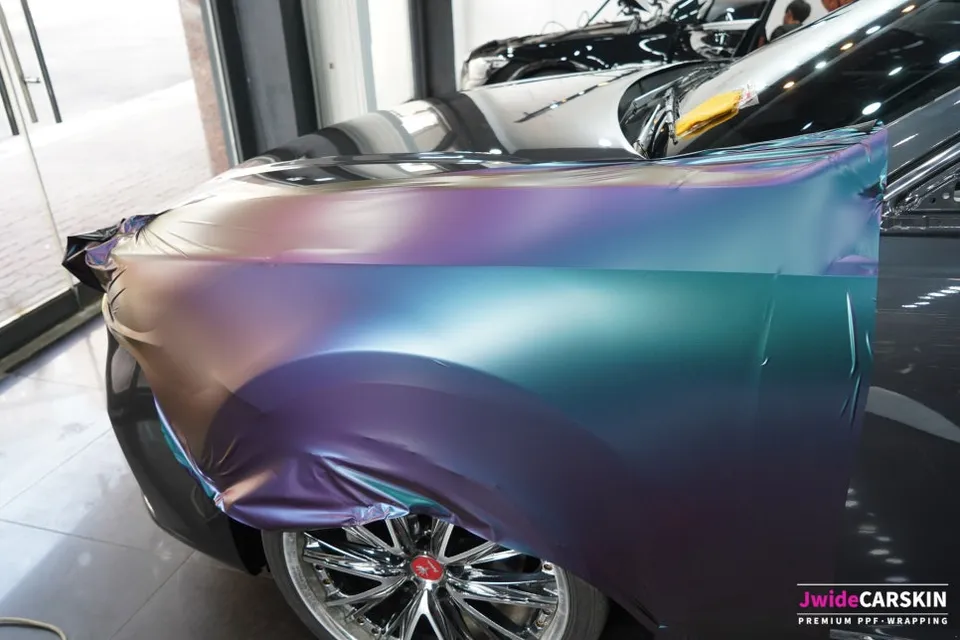 Kia K7 vinyl wrap - Kia K7 Vinyl Wrap Review: Cost & Results photo 4