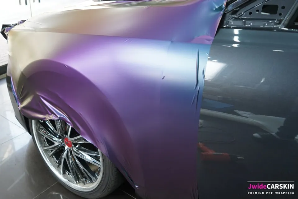 Kia K7 vinyl wrap - Kia K7 Vinyl Wrap Review: Cost & Results photo 5