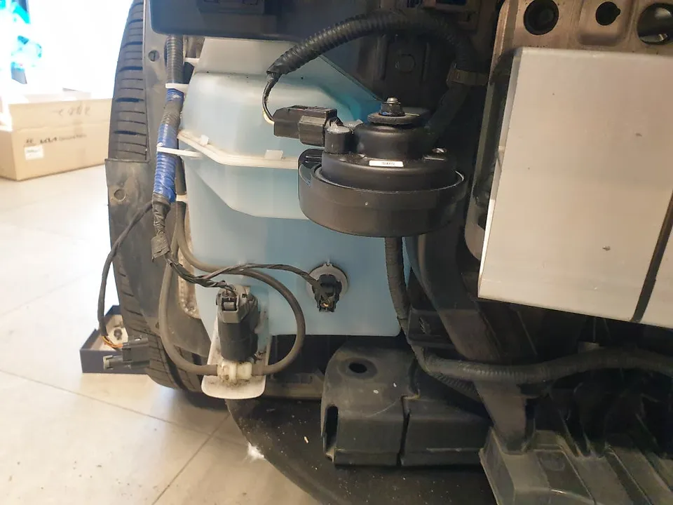 Hyundai Santa Fe TM body repair - Hyundai Santa Fe TM Body Repair & Painting Review photo 6