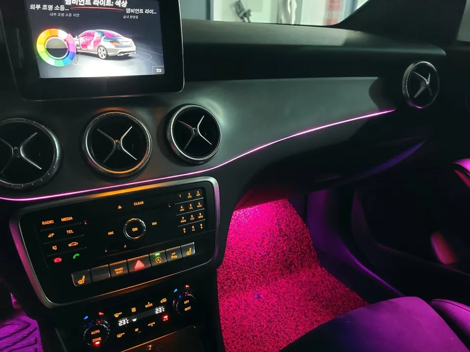 Mercedes-Benz GLA ambient lighting - Mercedes-Benz GLA Ambient Lighting Review — Enhanced Interior Moo photo 4