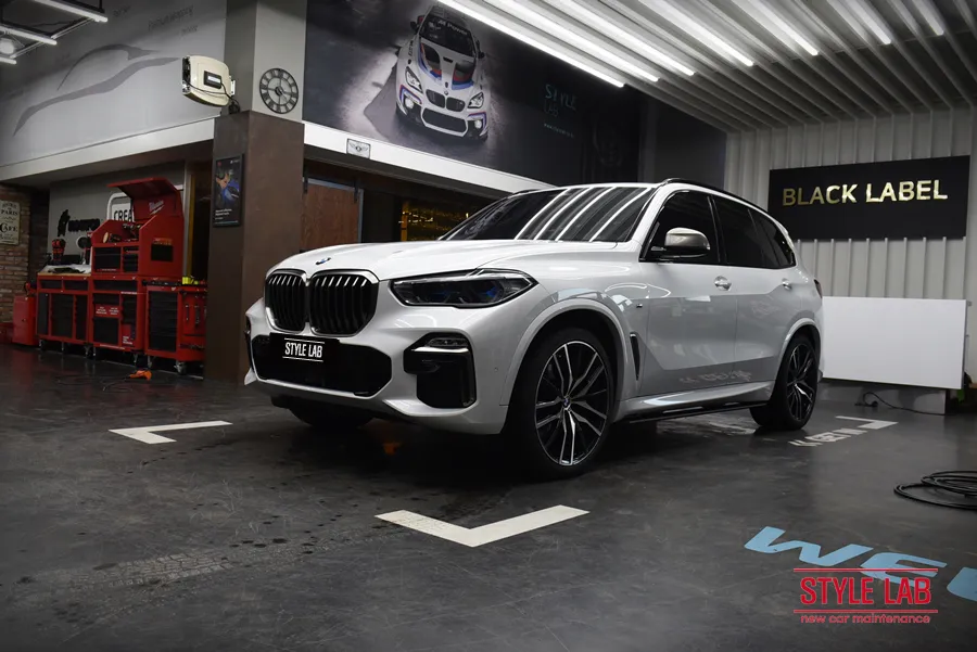BMW X5 G05 カーラッピング事例｜3Mサテンブラック 施工写真 2-1