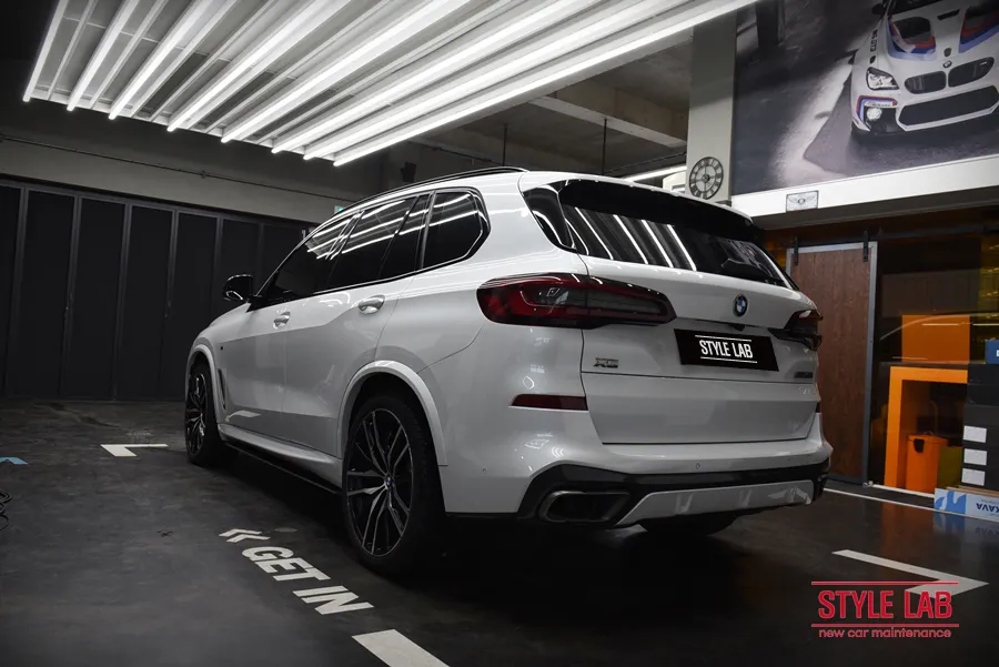 BMW X5 G05 カーラッピング事例｜3Mサテンブラック 施工写真 1-2