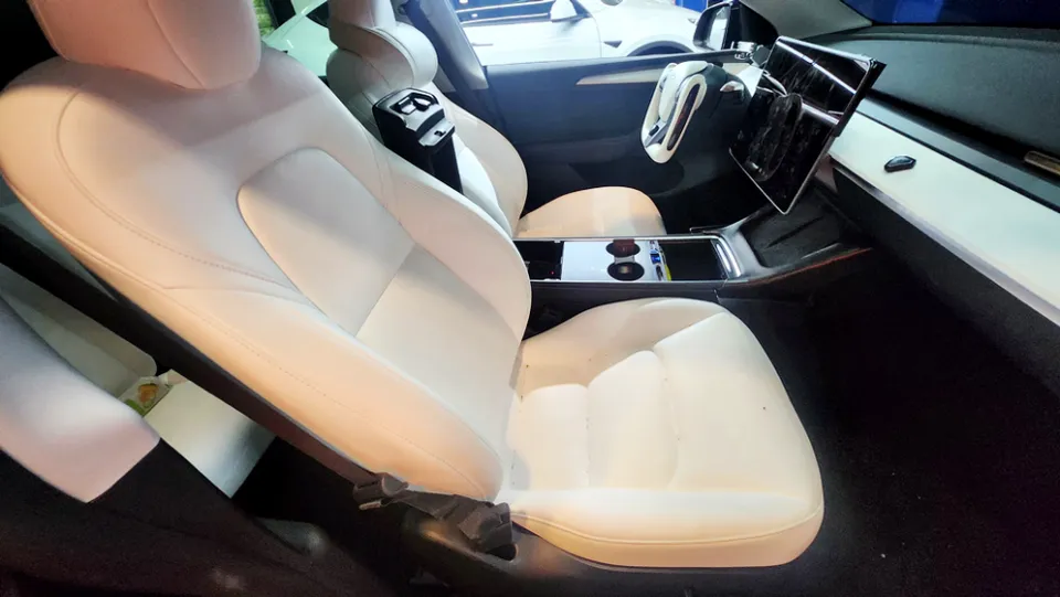Tesla Tesla Seat Climate Upgrade Review photo 2